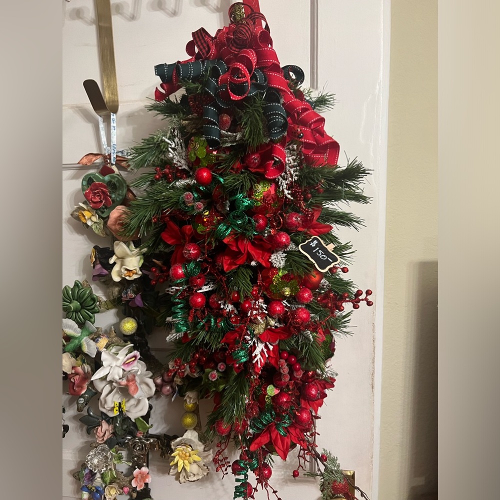 Hand made holiday indoor/outdoor swag, 26L x 14W red & green primarily